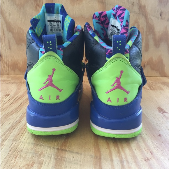 Air Jordan Retro Style Flight sz 5.5Y - Picture 4 of 7